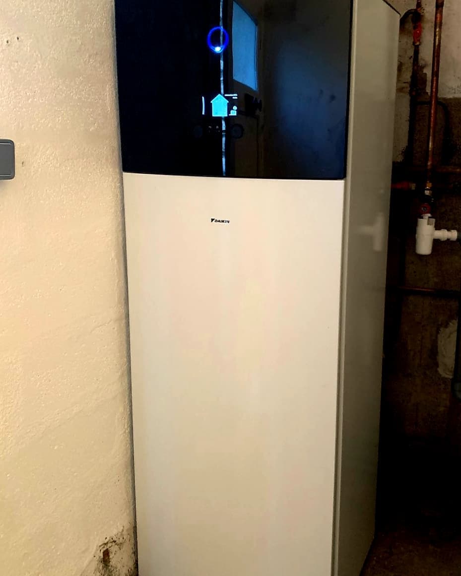 pompe-a-chaleur-air-eau-DAIKIN ALTHERMA Pompe à chaleur air/eau installée par Eco Solutions